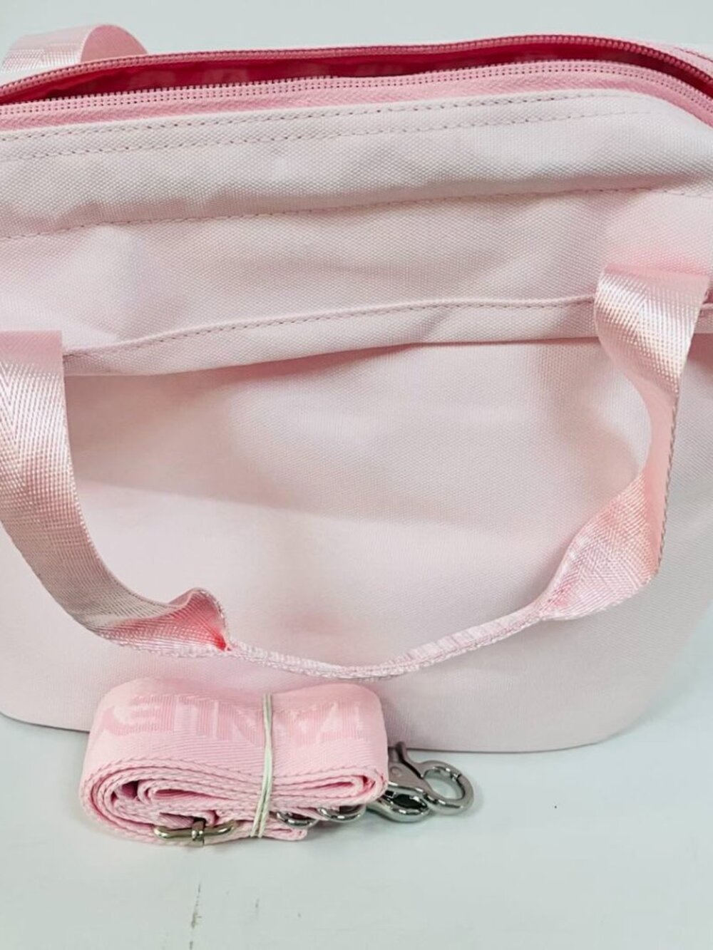 Stanley Lunch Bag Handbag Pink Color Detachable Shoulder Strap - Picture 2 of 7